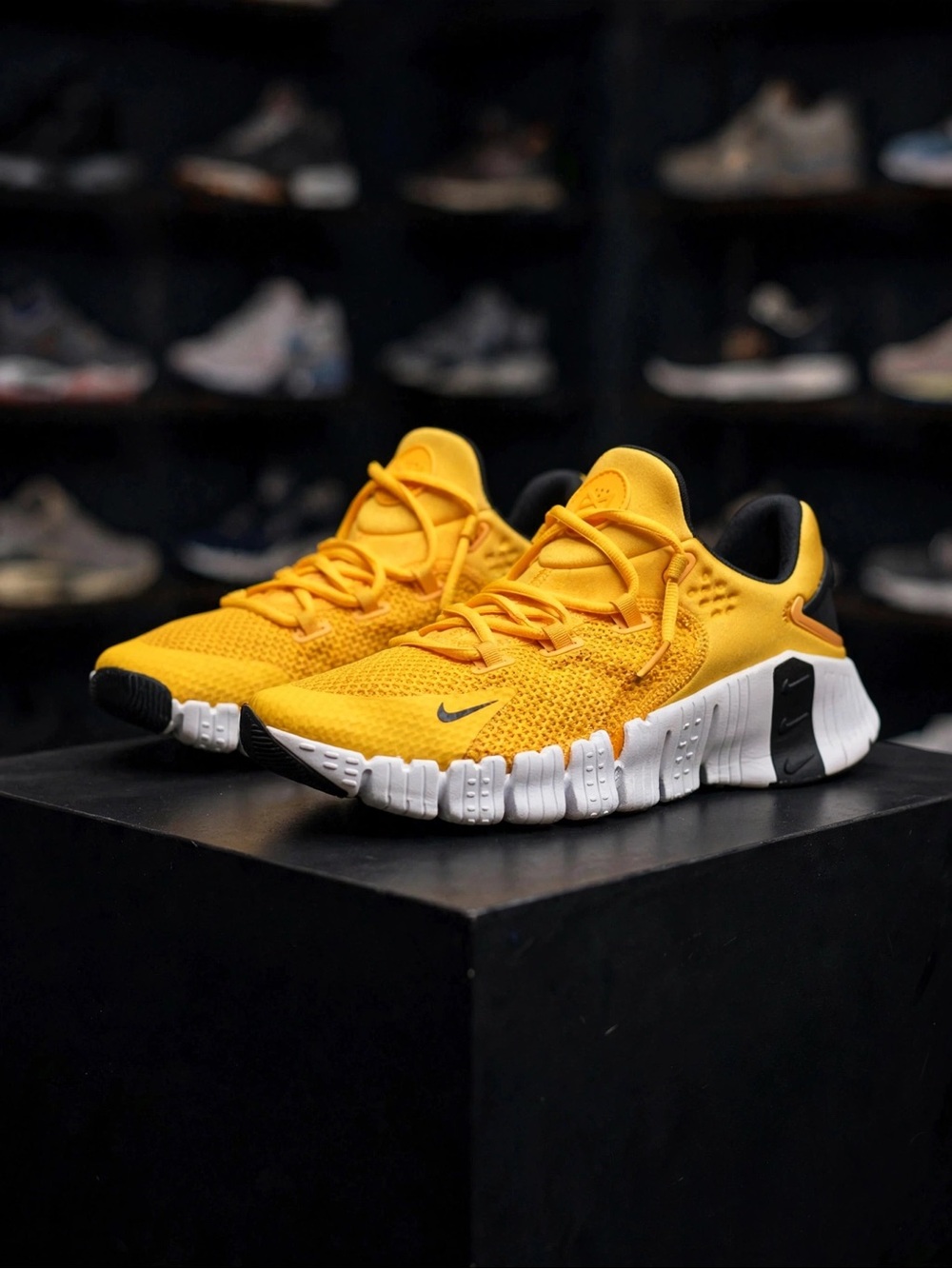 Nike Free Metcon 4 'University Gold' (2021)
